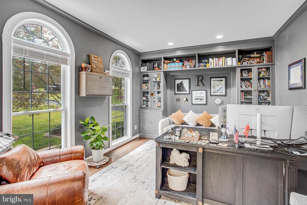 75 STONEWALL DRIVE