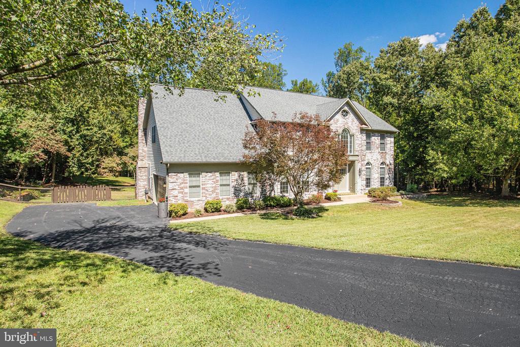 75 STONEWALL DRIVE