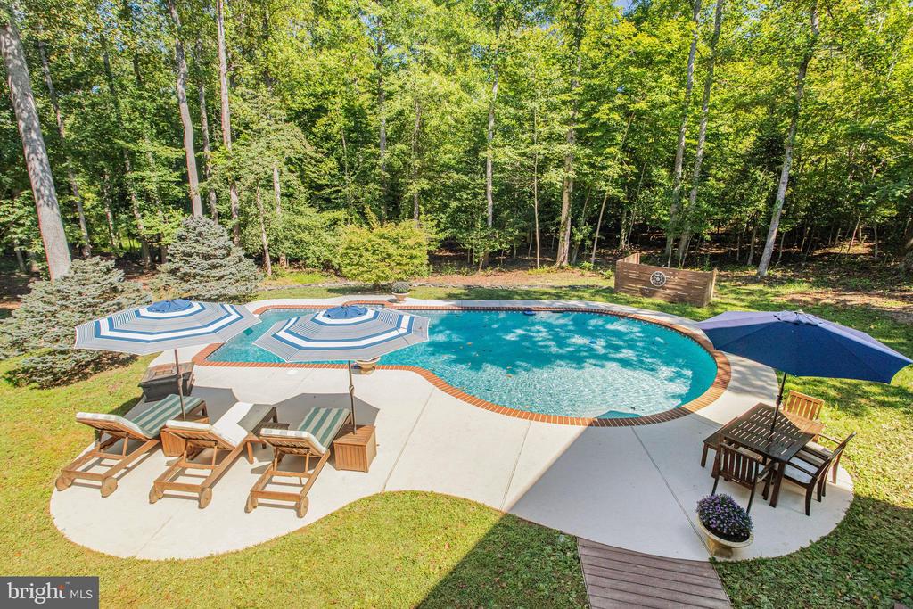 75 STONEWALL DRIVE