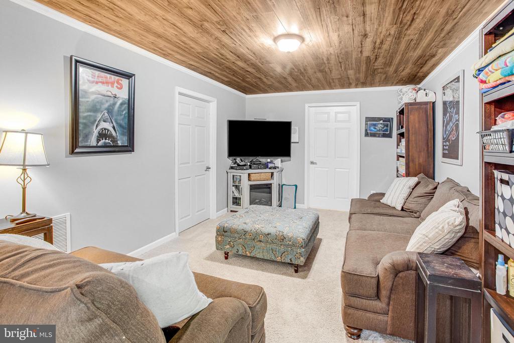 75 STONEWALL DRIVE