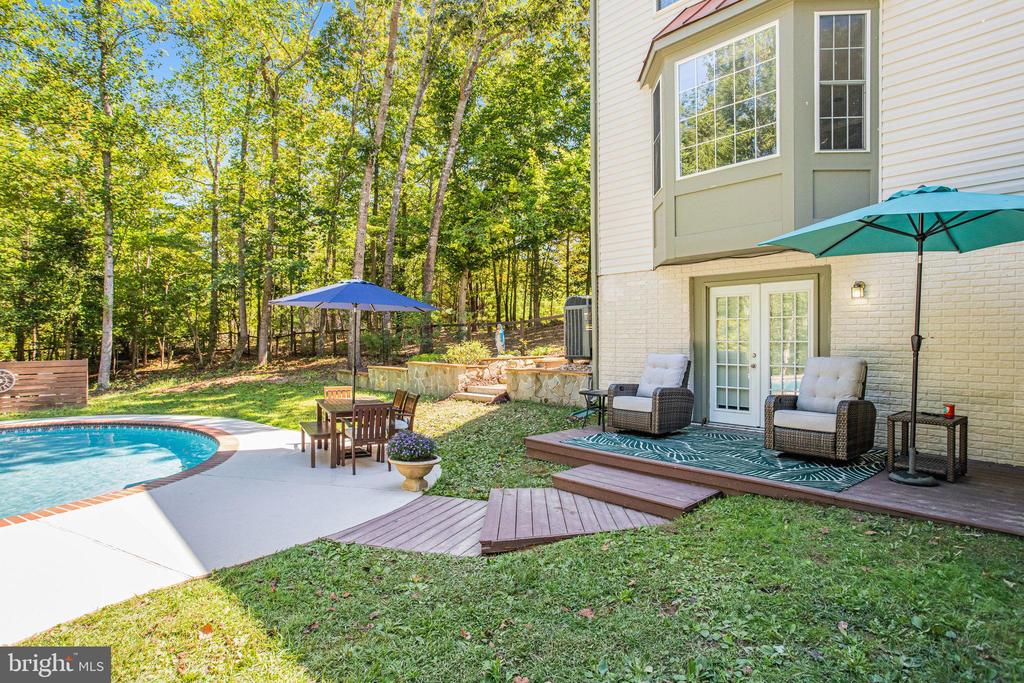 75 STONEWALL DRIVE