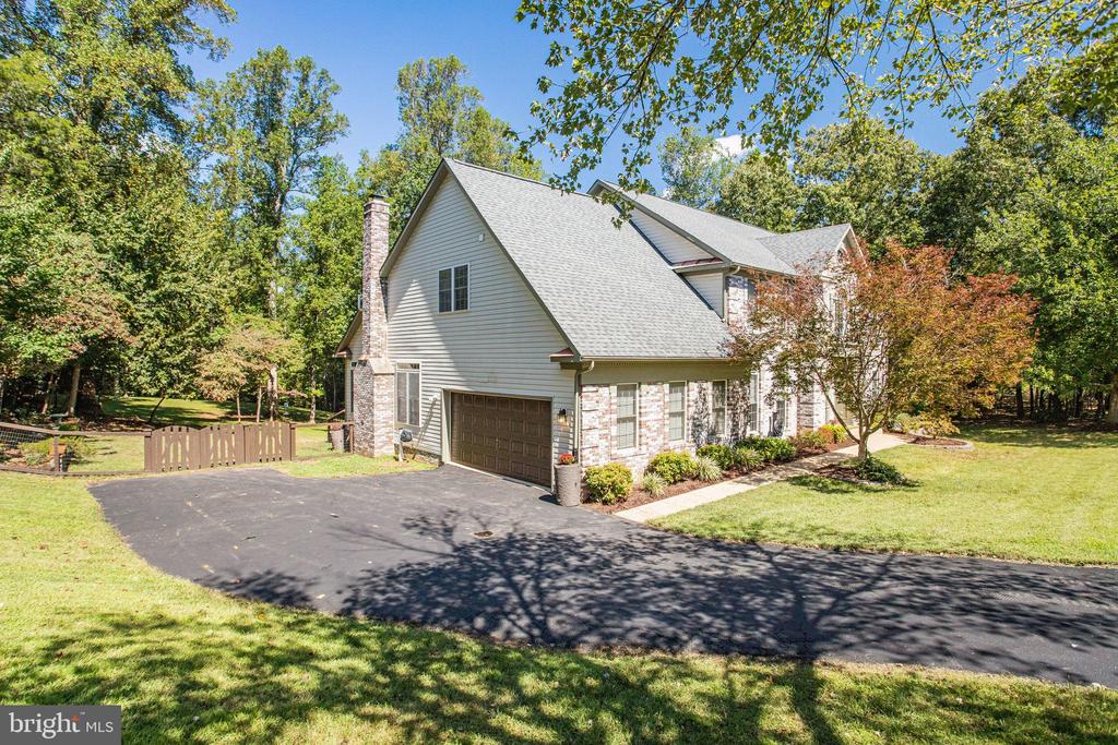 75 STONEWALL DRIVE
