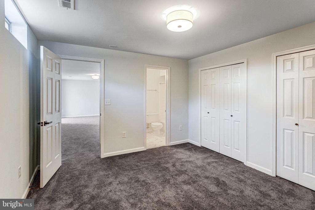 6 SAINT JACQUELYNS COURT