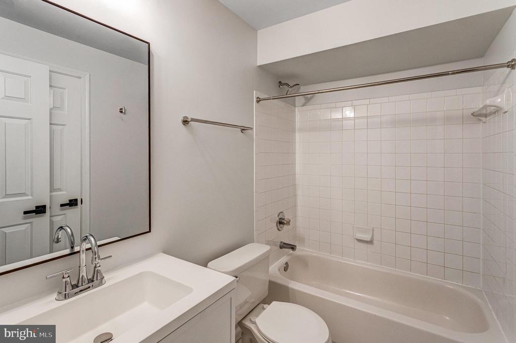 6 SAINT JACQUELYNS COURT