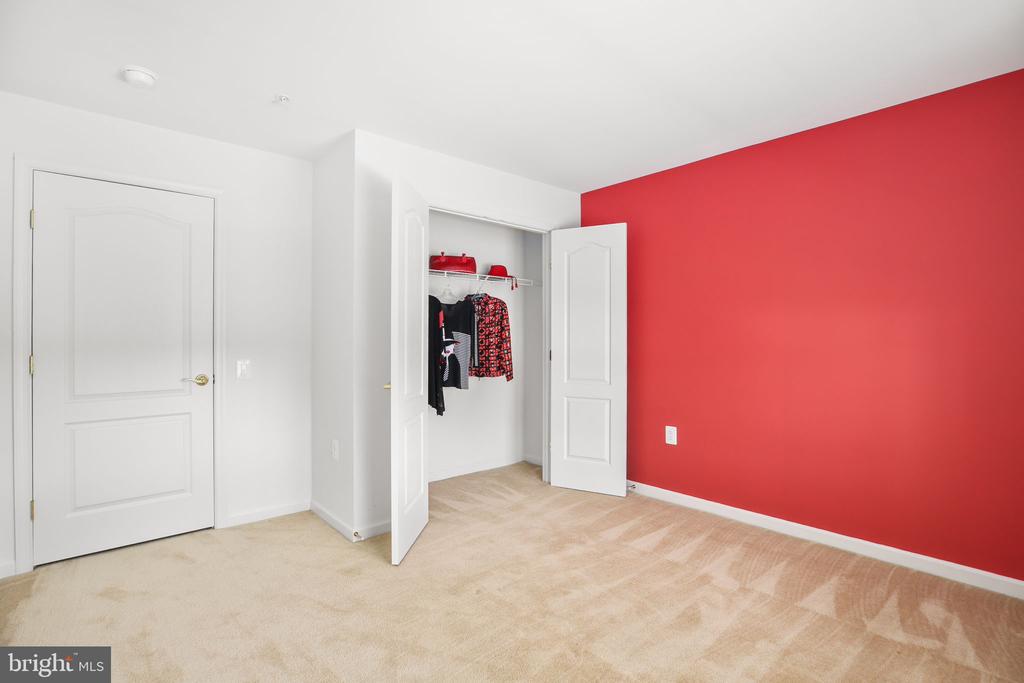 71 HARBORTON LANE 19-1