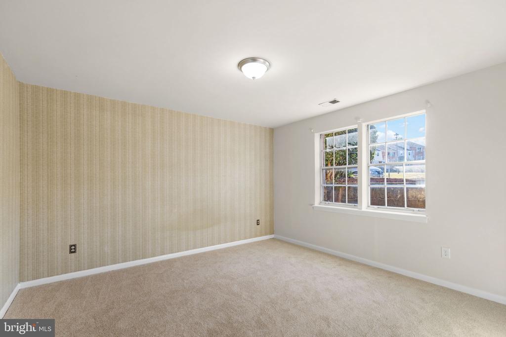 1102 JAMES MADISON CIRCLE
