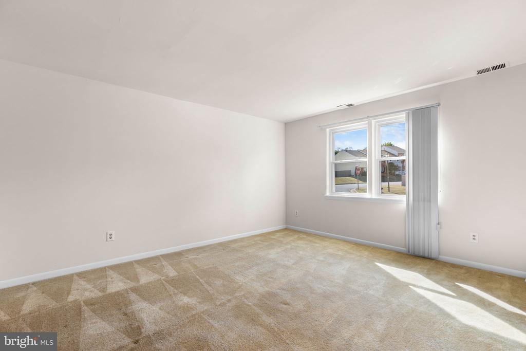 1102 JAMES MADISON CIRCLE