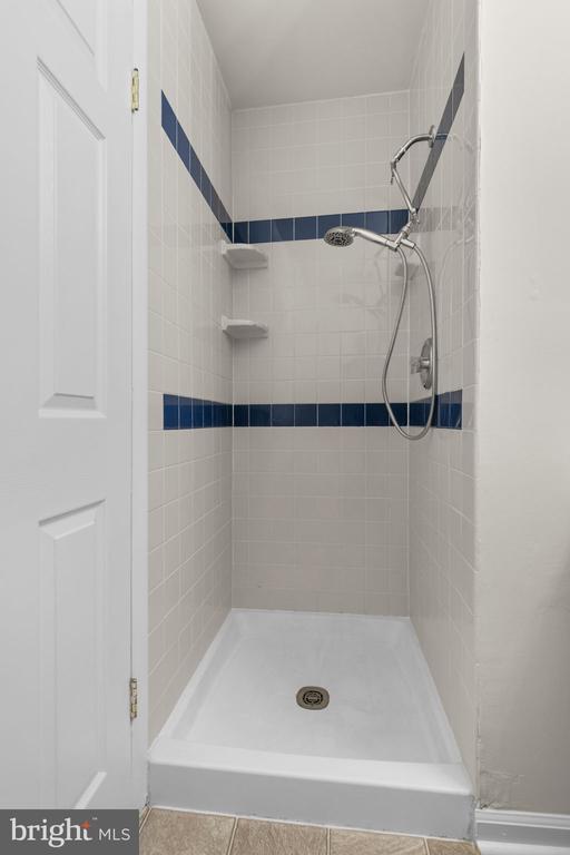 1102 JAMES MADISON CIRCLE