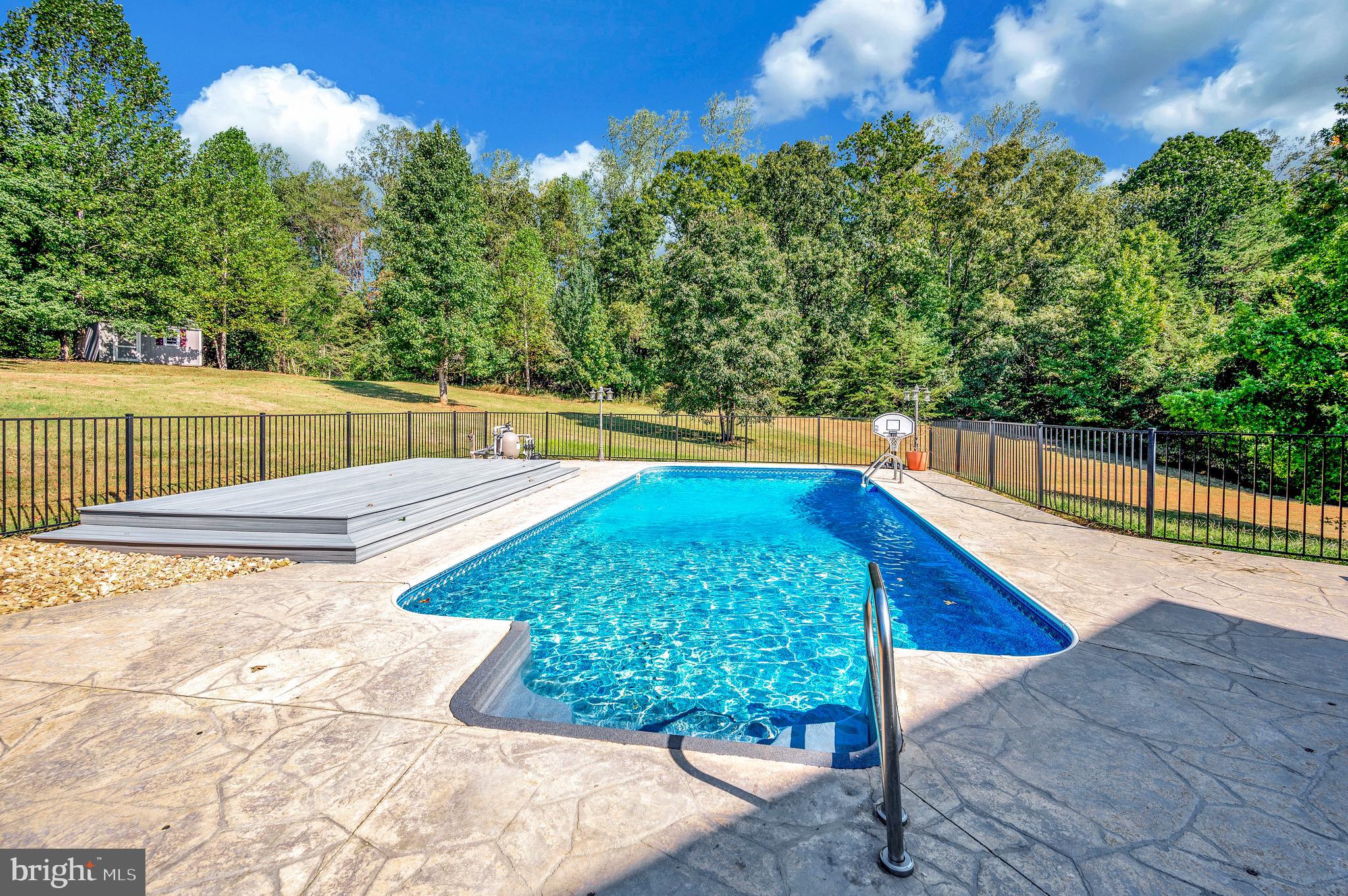 60 SNAPDRAGON DRIVE