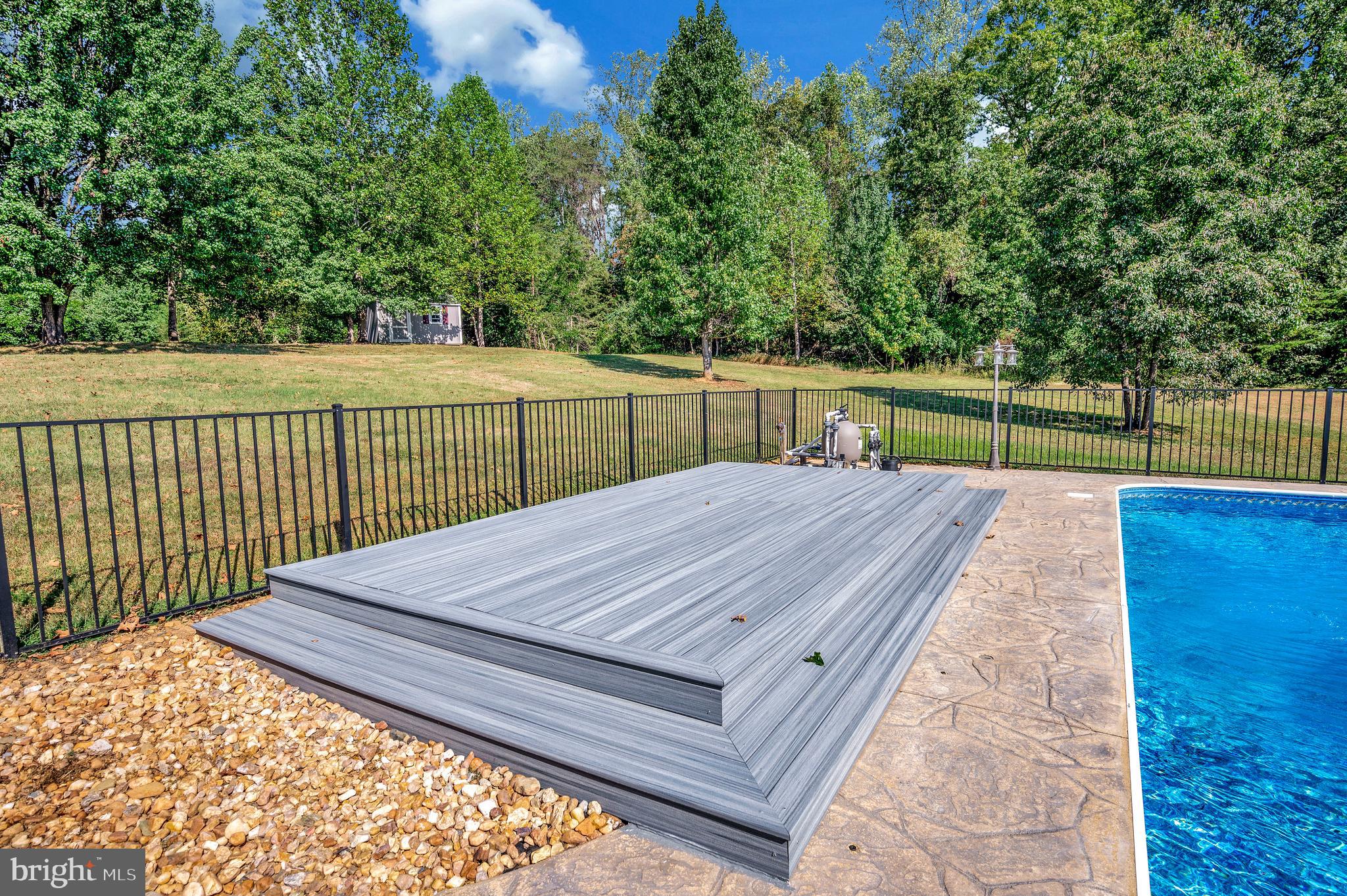 60 SNAPDRAGON DRIVE