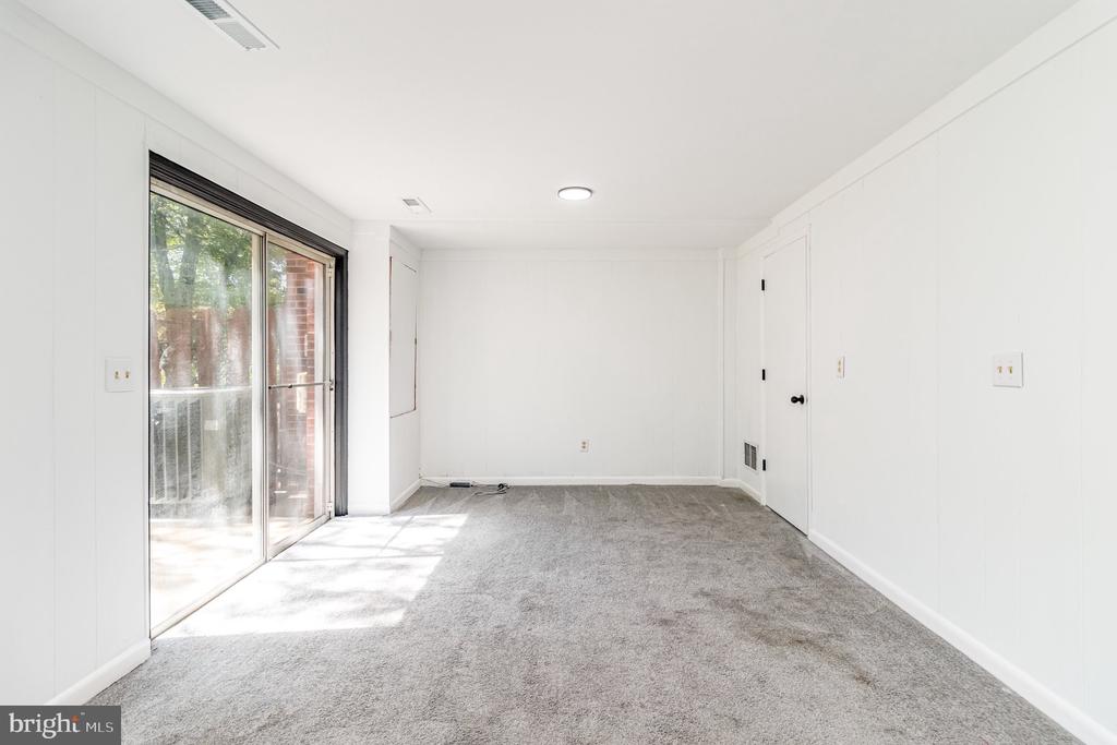 225 OVERLOOK COURT