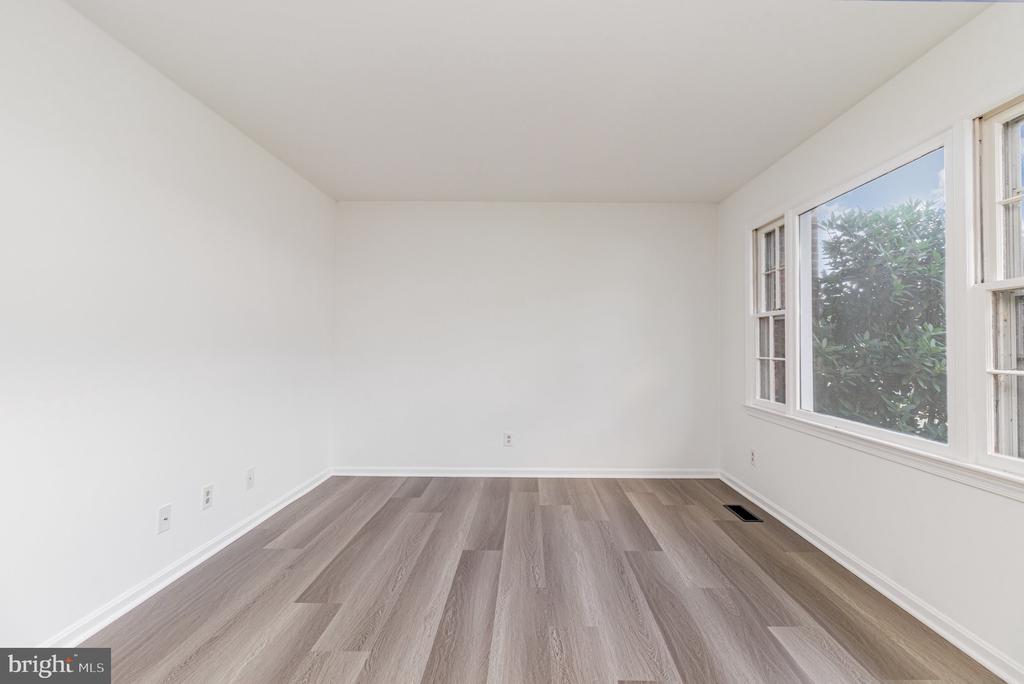 225 OVERLOOK COURT