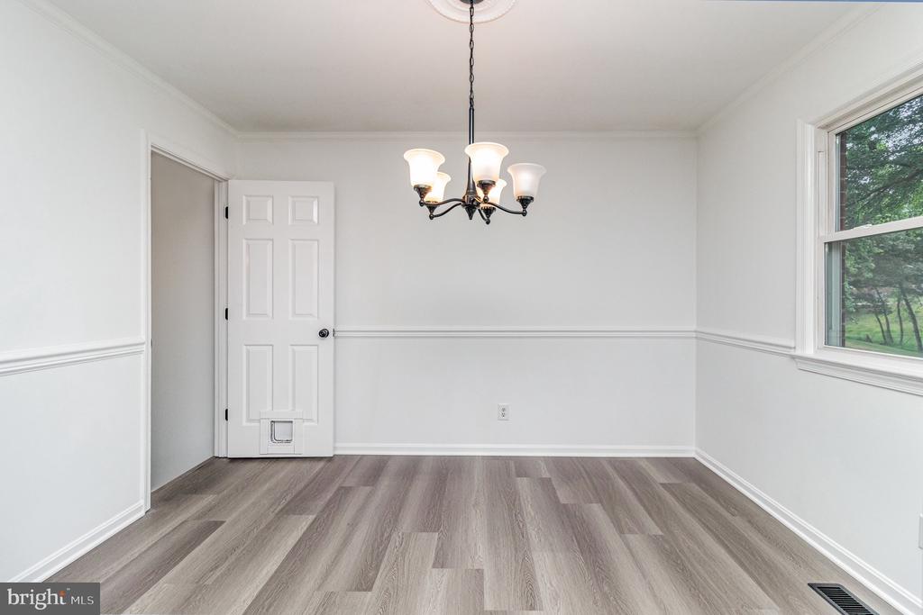 225 OVERLOOK COURT