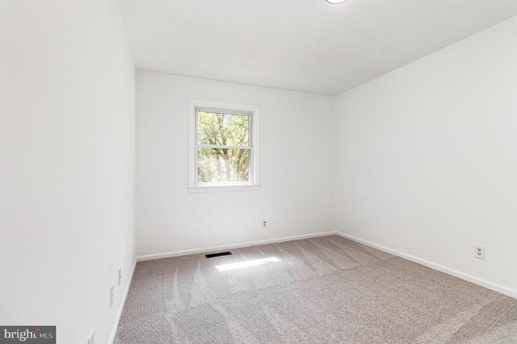 225 OVERLOOK COURT