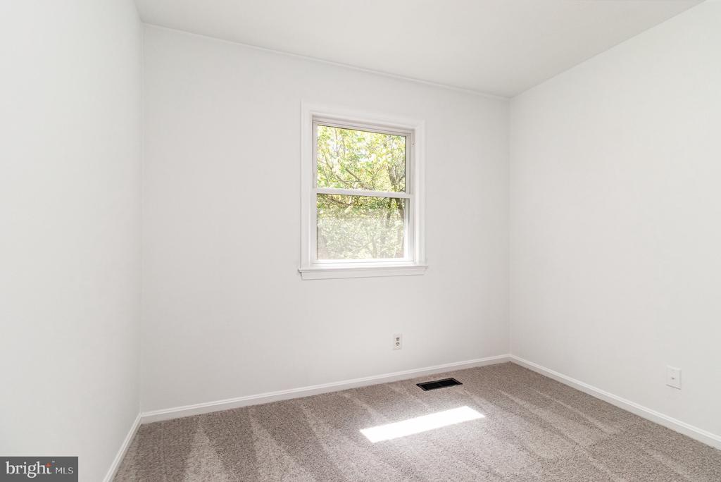 225 OVERLOOK COURT