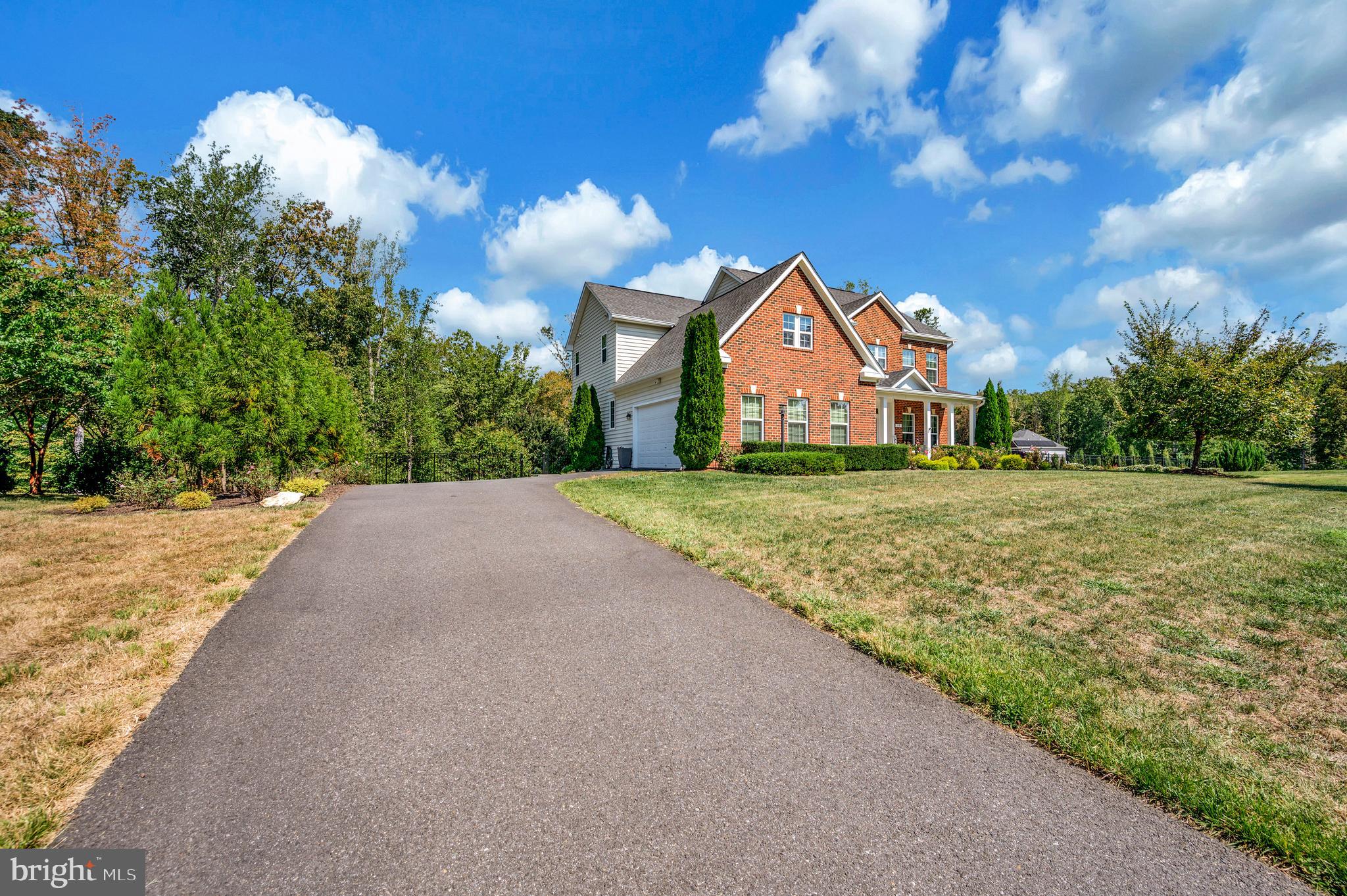 20 GENEVIEVE COURT