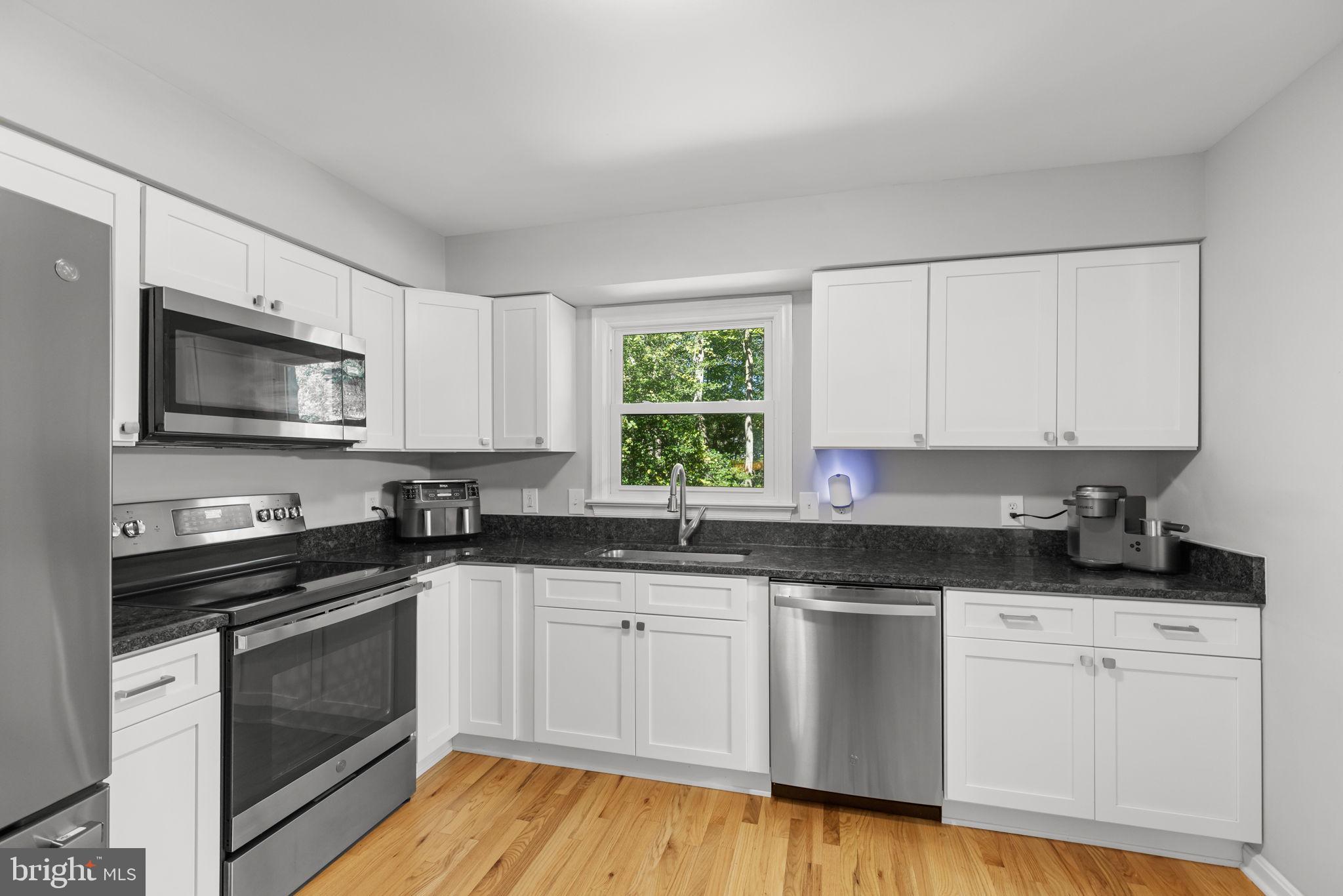 1703 SHERWOOD