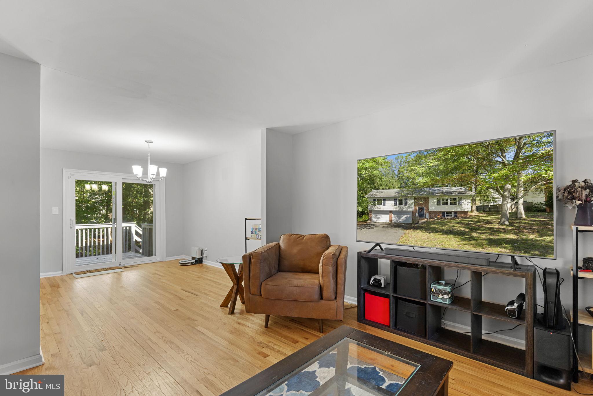 1703 SHERWOOD