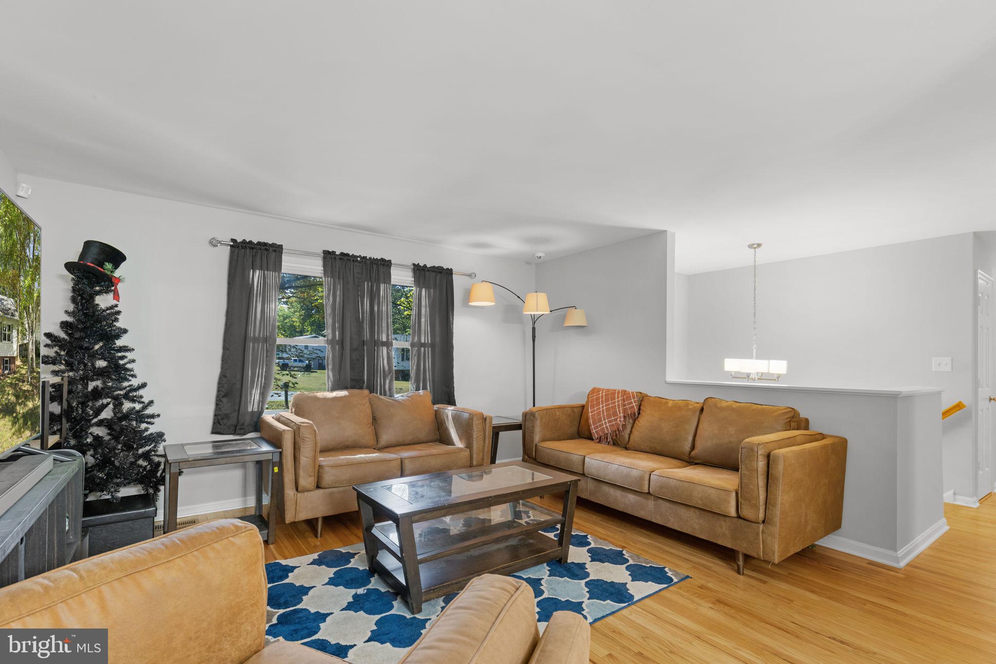 1703 SHERWOOD