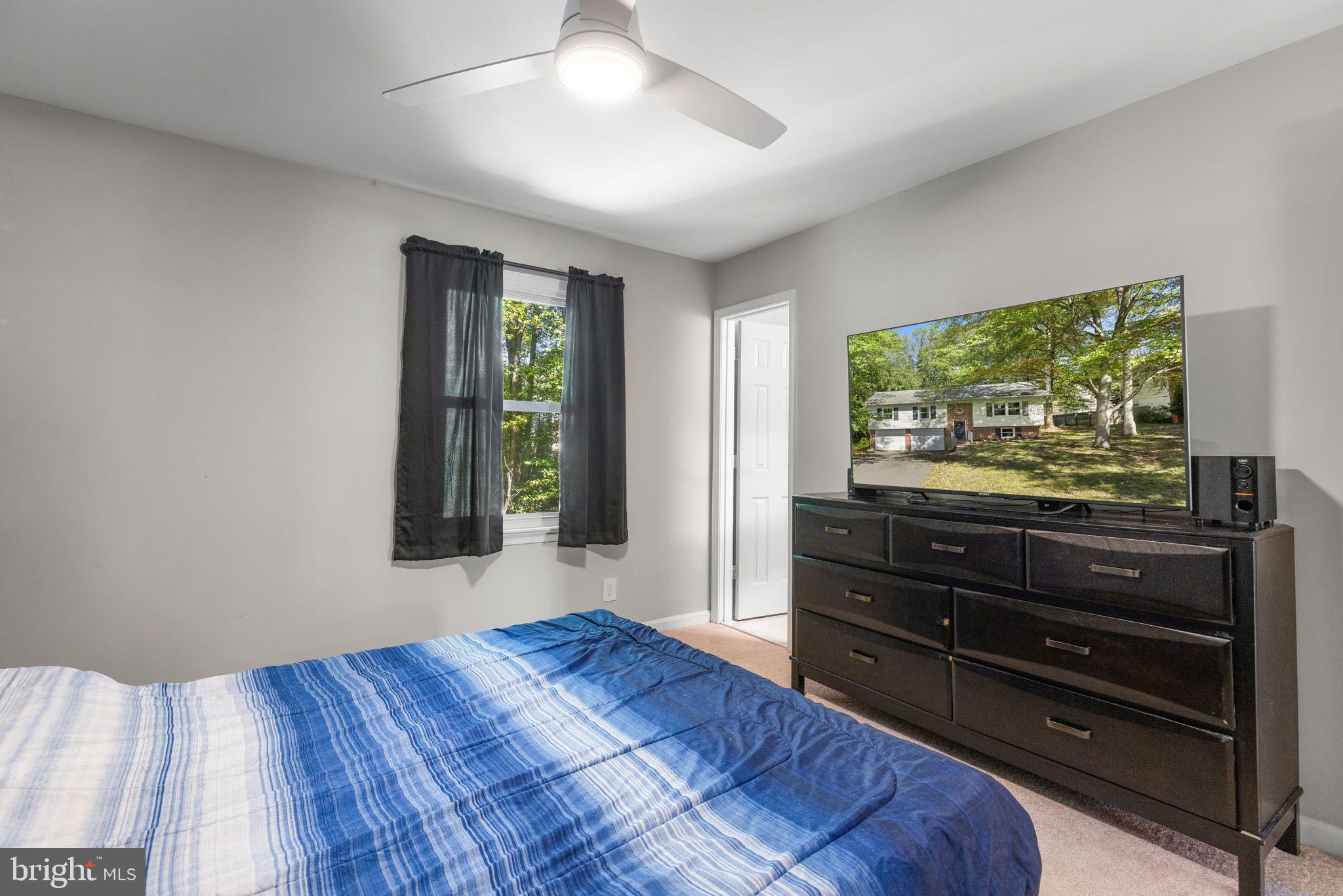 1703 SHERWOOD