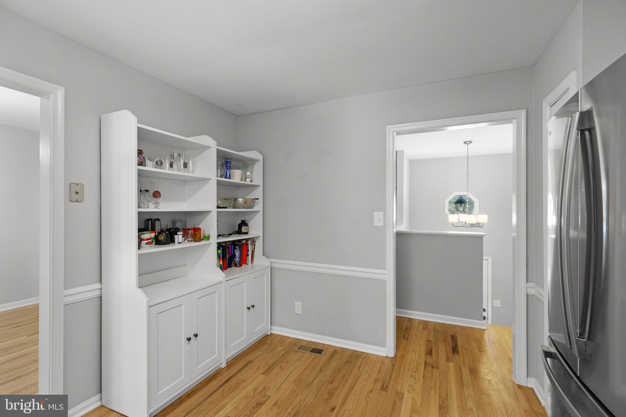 1703 SHERWOOD