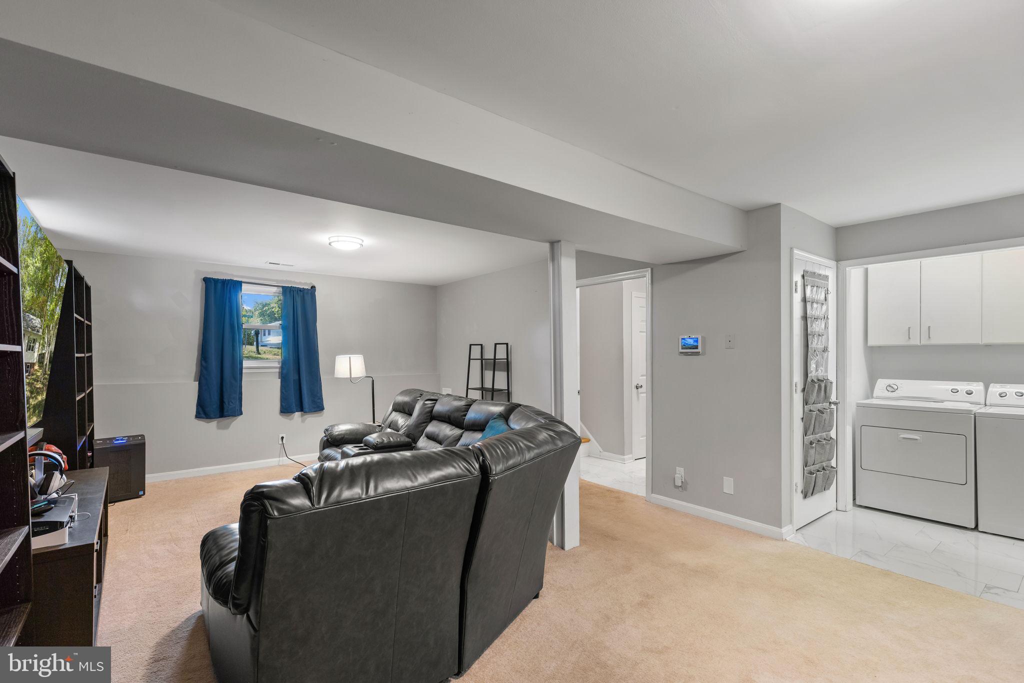 1703 SHERWOOD