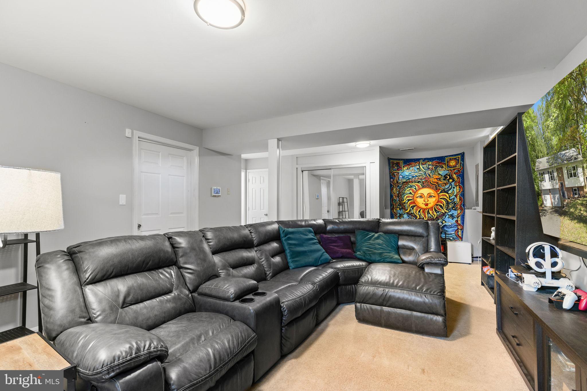 1703 SHERWOOD
