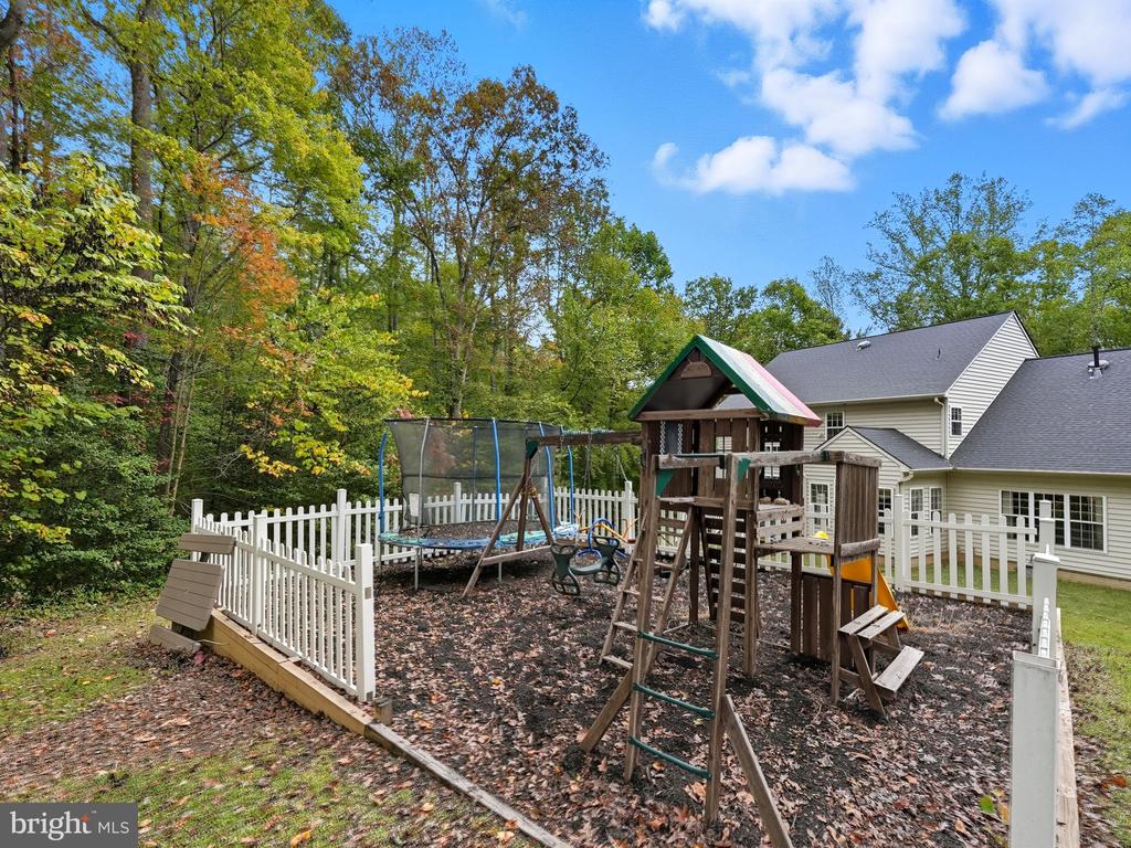 59 ASHBURN LANE