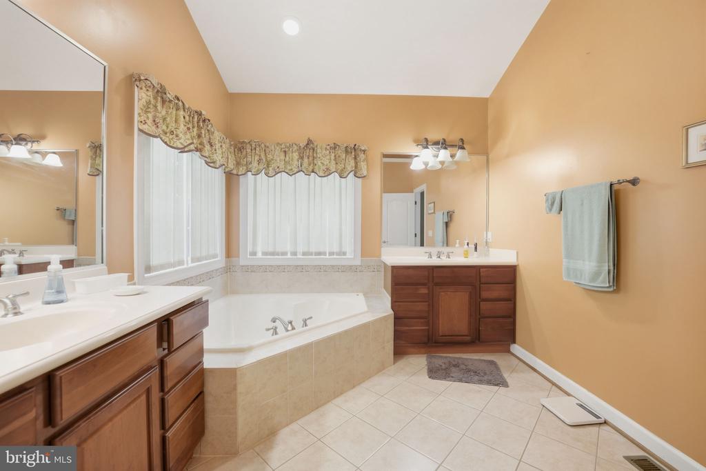59 ASHBURN LANE