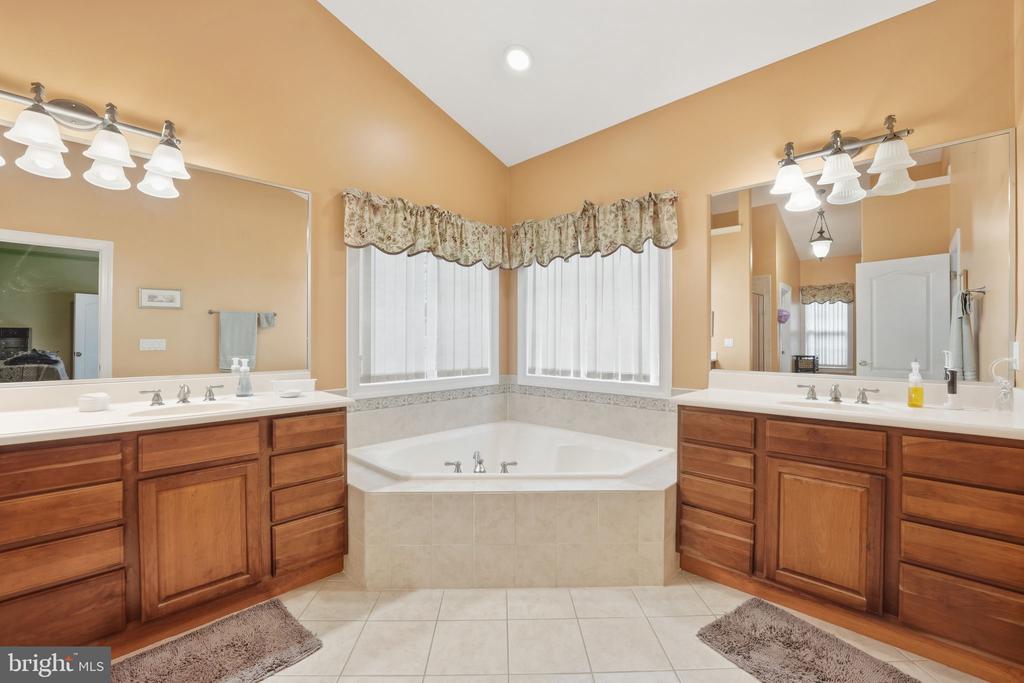 59 ASHBURN LANE