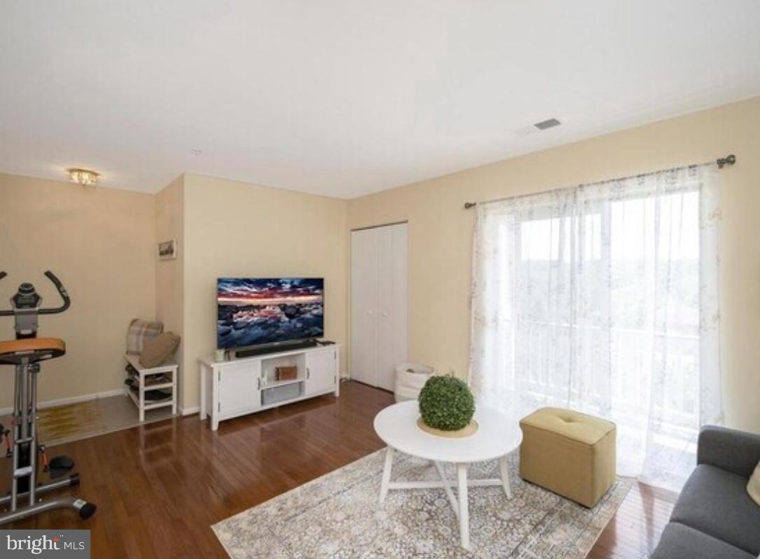 43 WHITE PINE CIRCLE 303