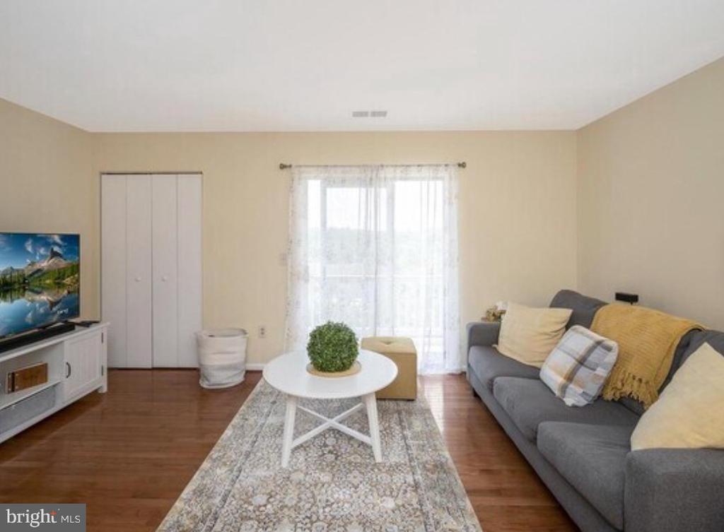 43 WHITE PINE CIRCLE 303