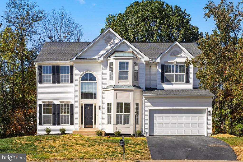 9 TUDOR COURT