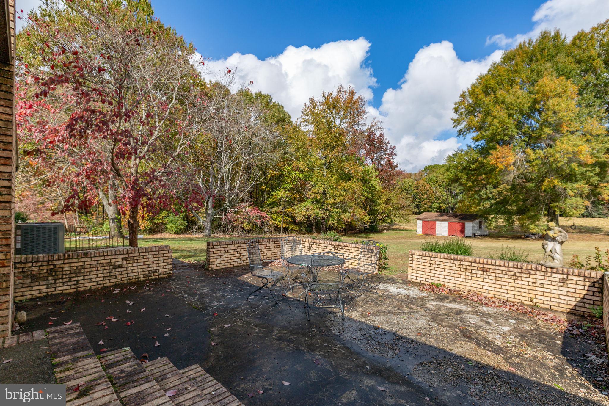 31 LITTLE CREEK LANE