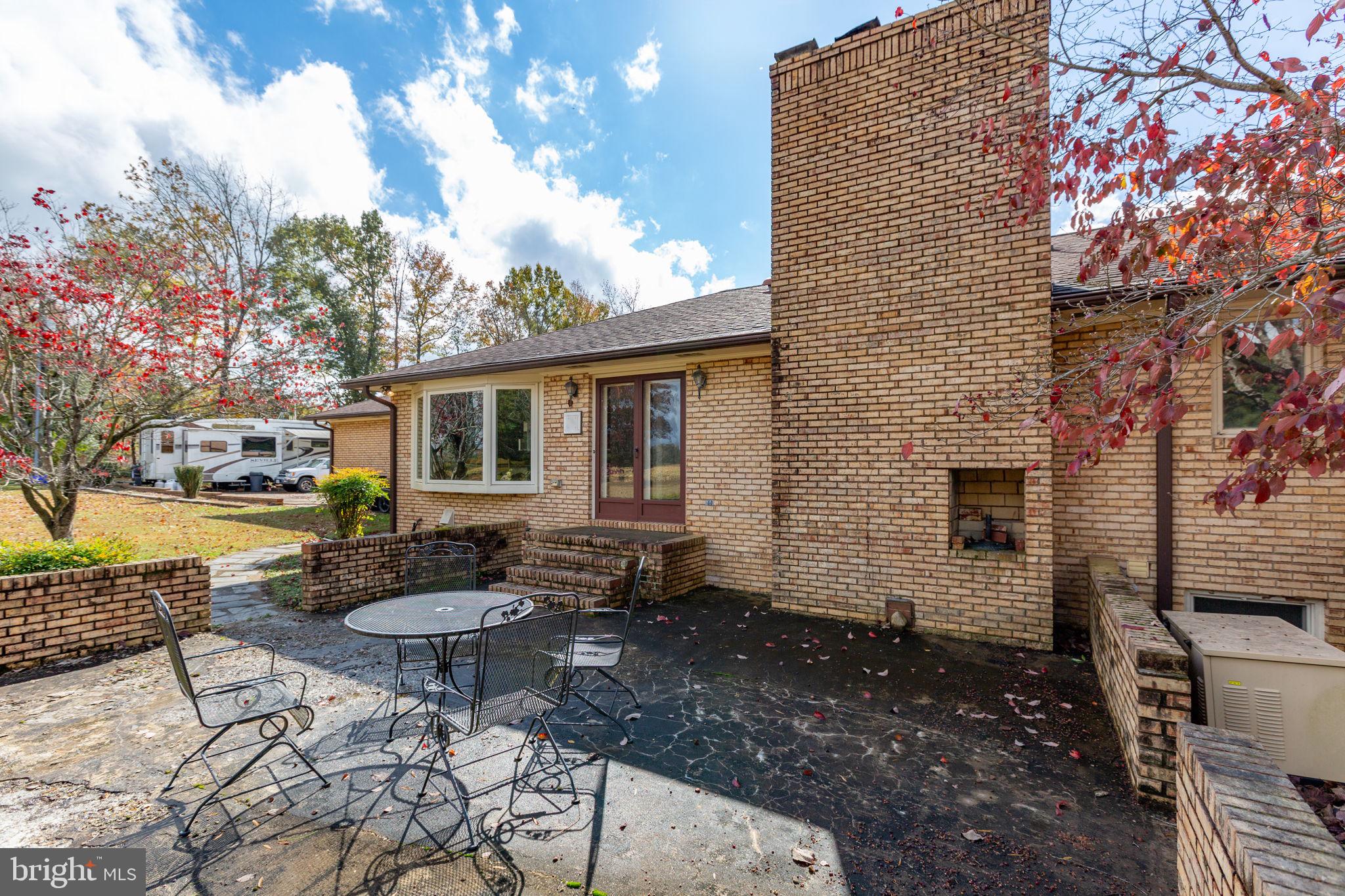 31 LITTLE CREEK LANE