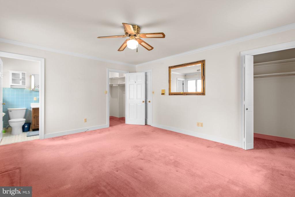 31 LITTLE CREEK LANE