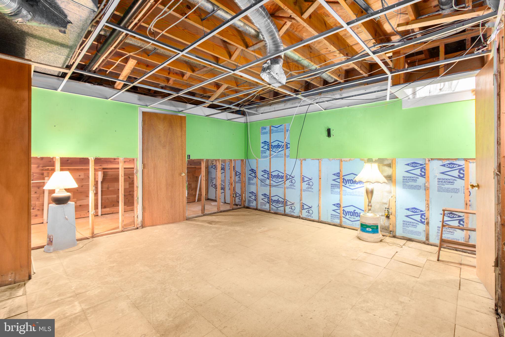 31 LITTLE CREEK LANE