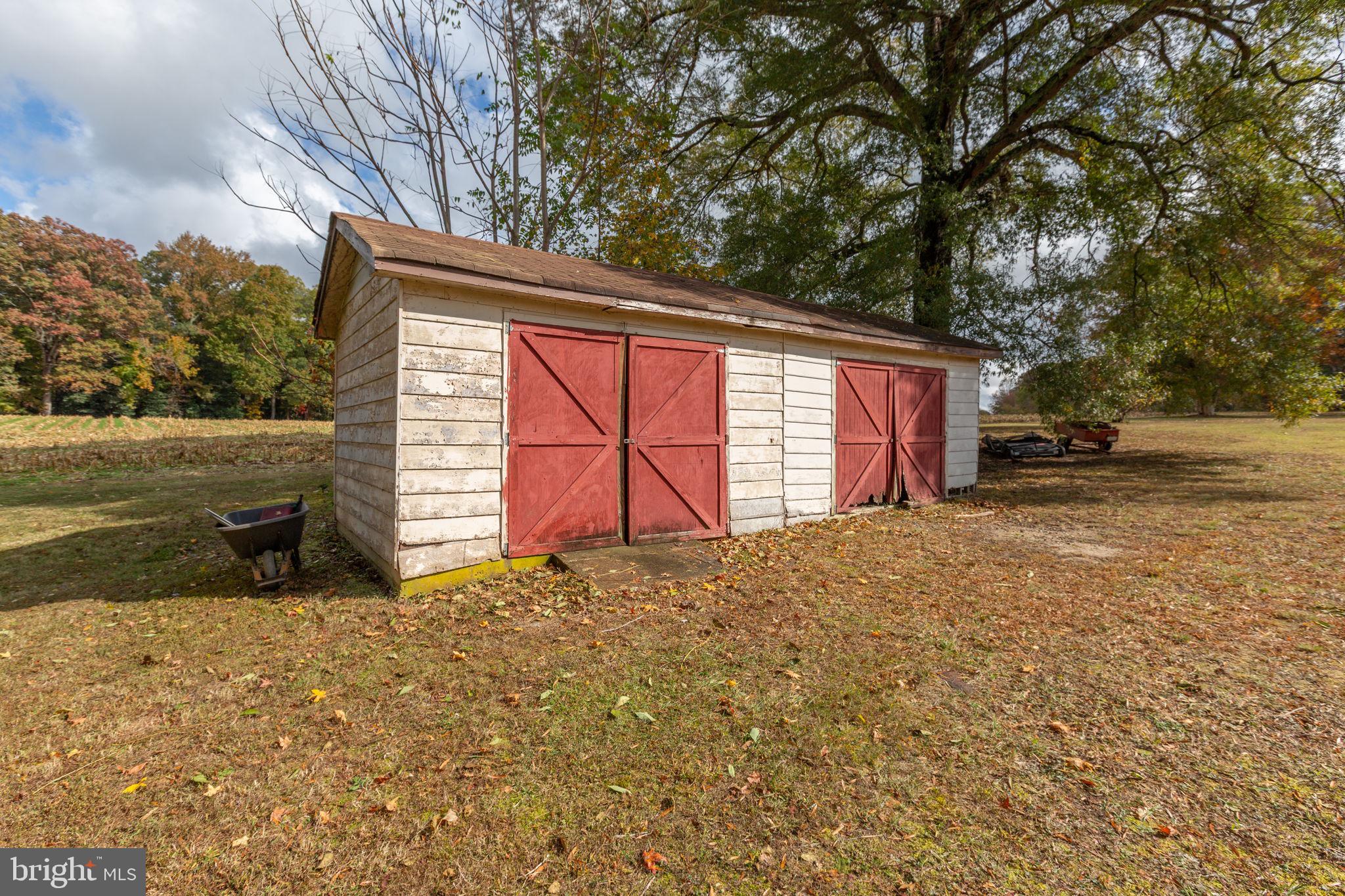 31 LITTLE CREEK LANE