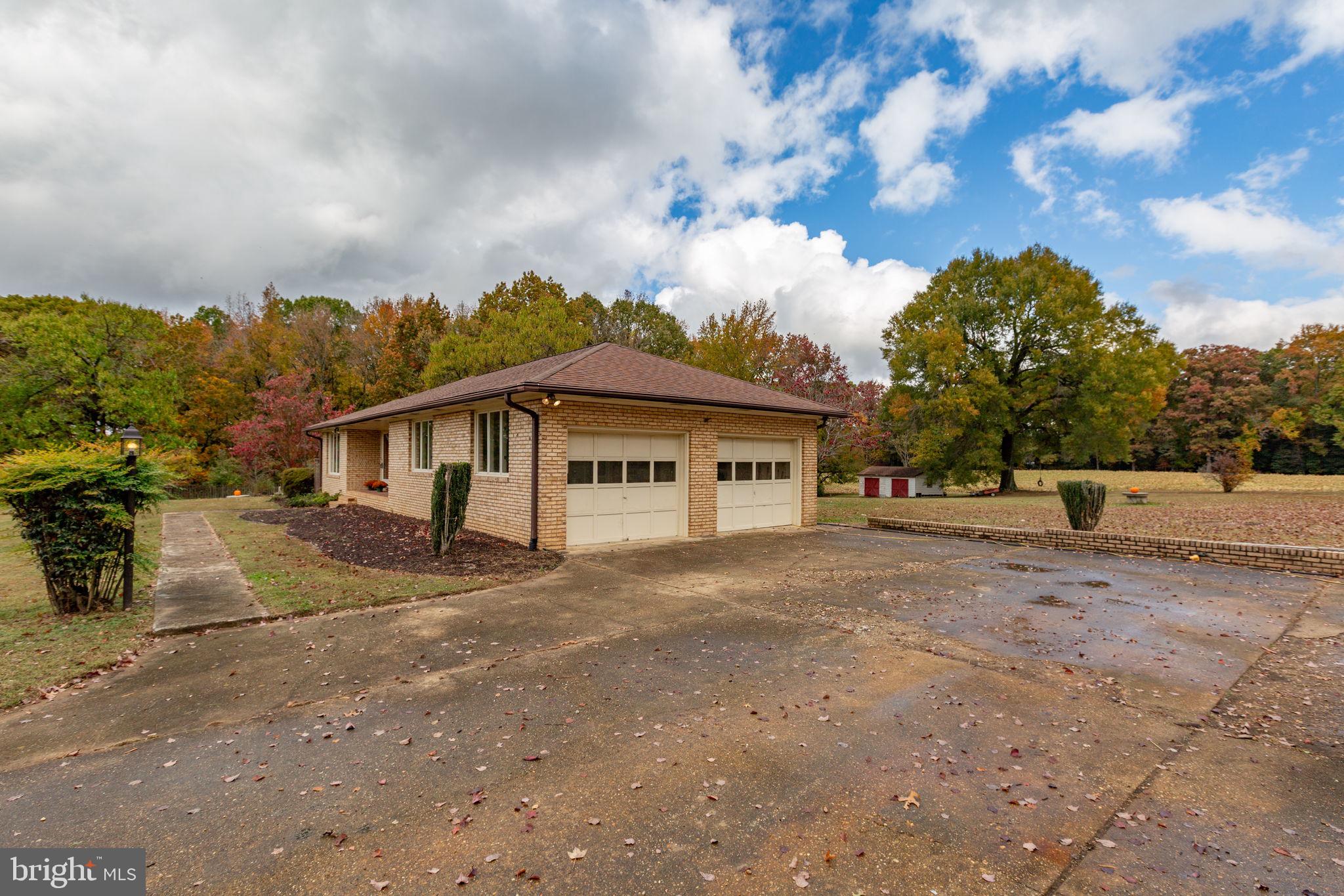 31 LITTLE CREEK LANE