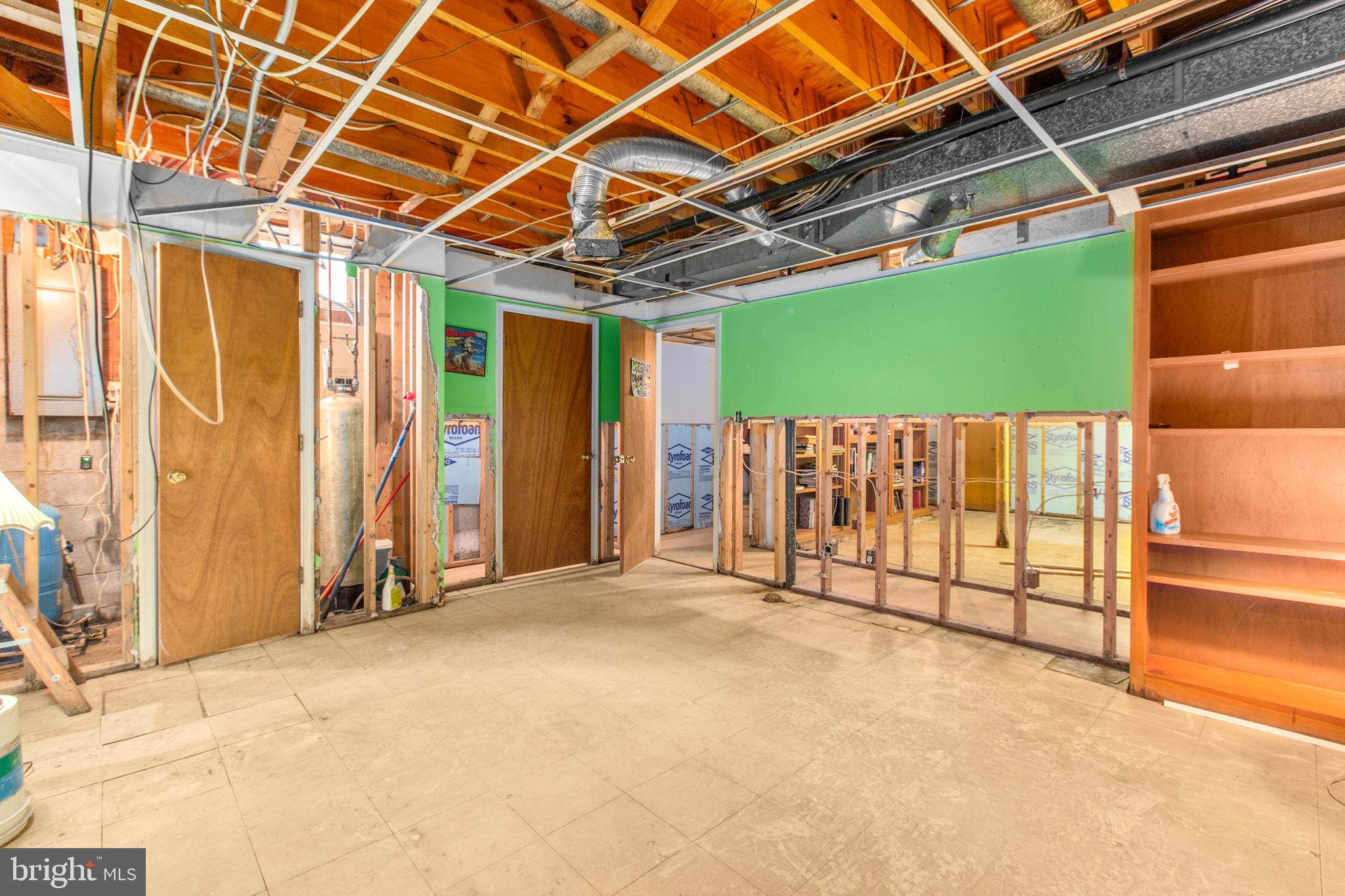 31 LITTLE CREEK LANE