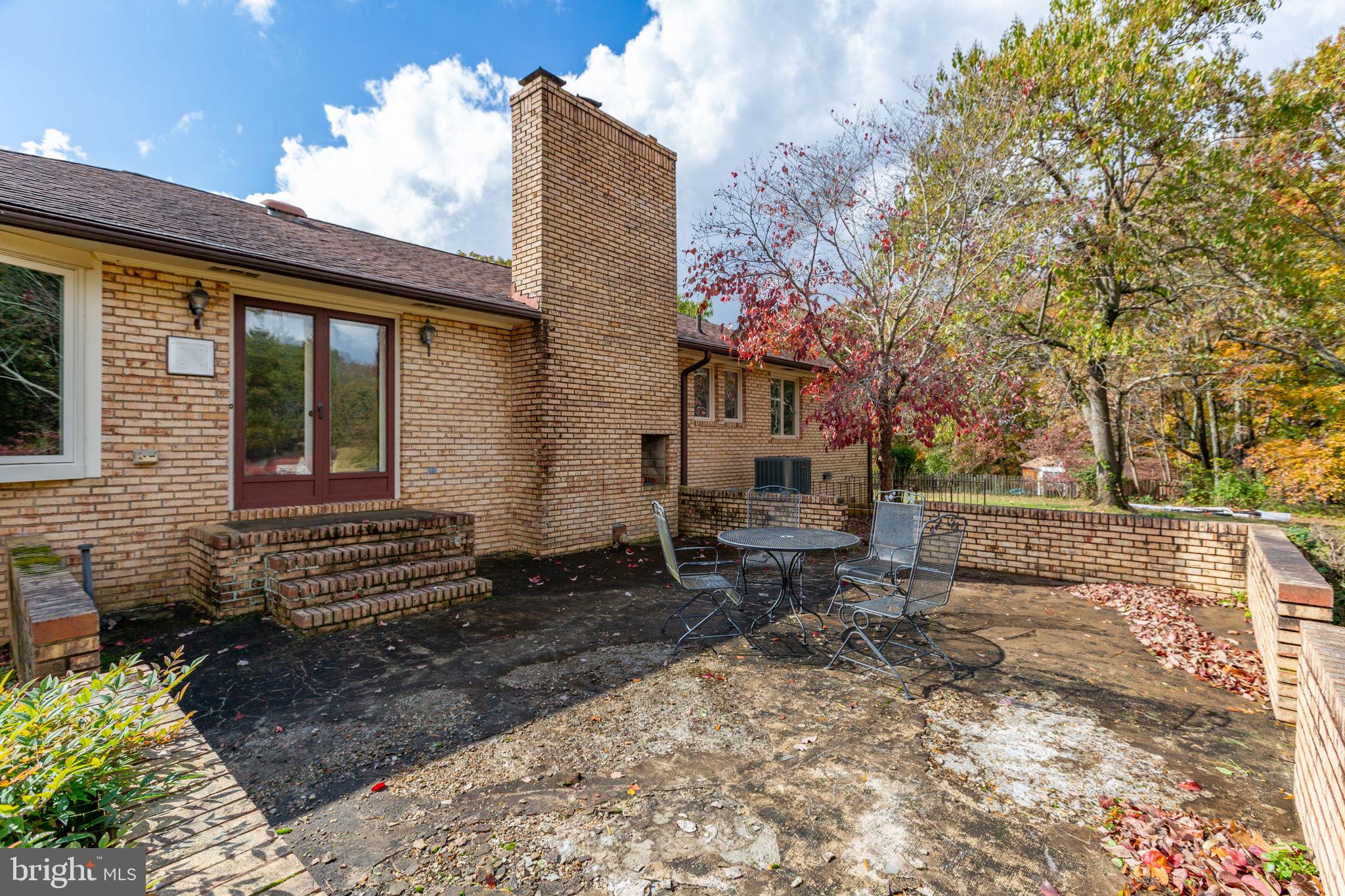 31 LITTLE CREEK LANE