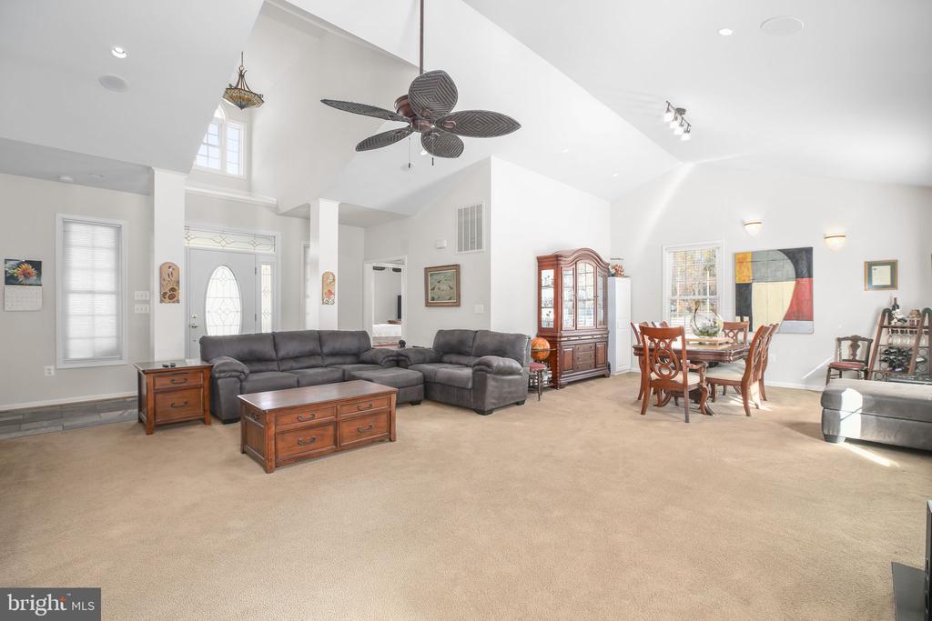 11 WOODROW DRIVE