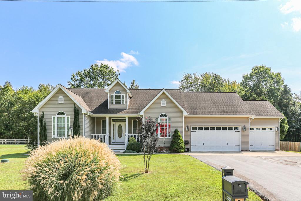11 WOODROW DRIVE