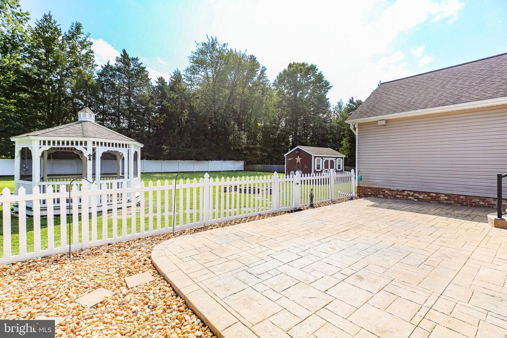 11 WOODROW DRIVE