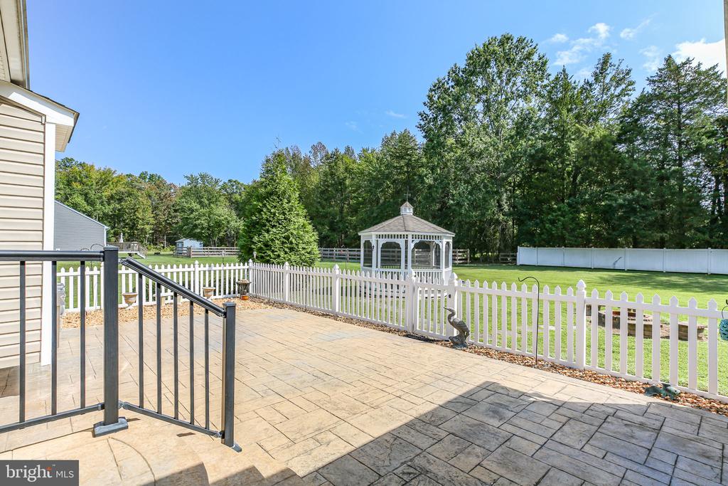 11 WOODROW DRIVE