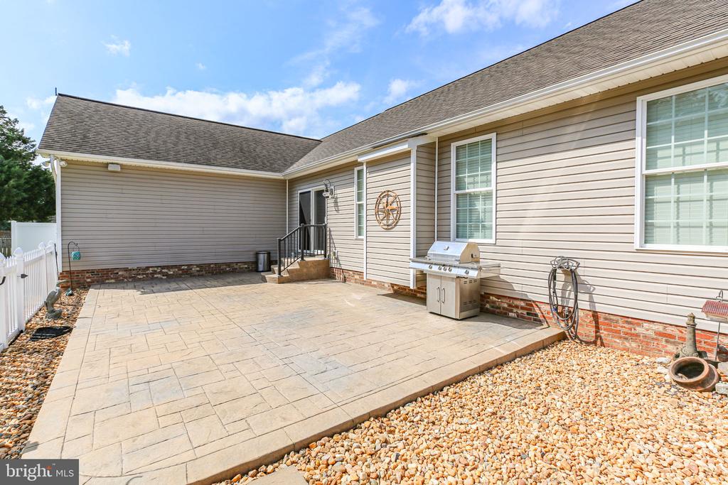 11 WOODROW DRIVE