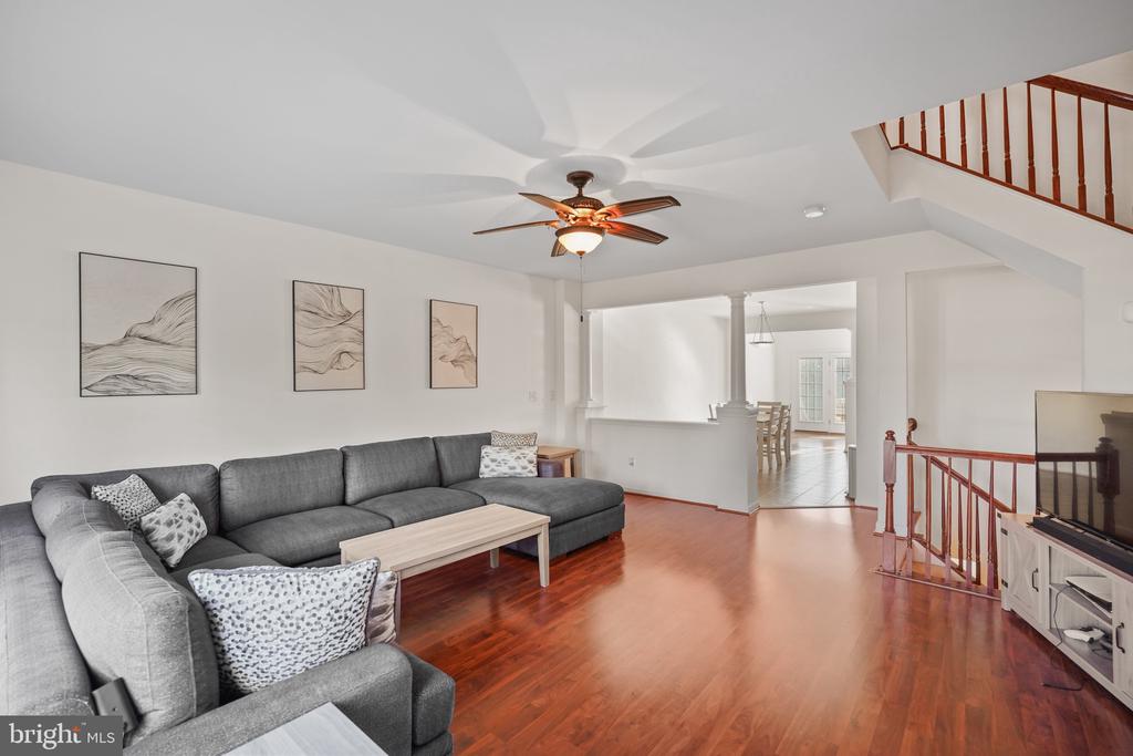 12 POPES CREEK LANE