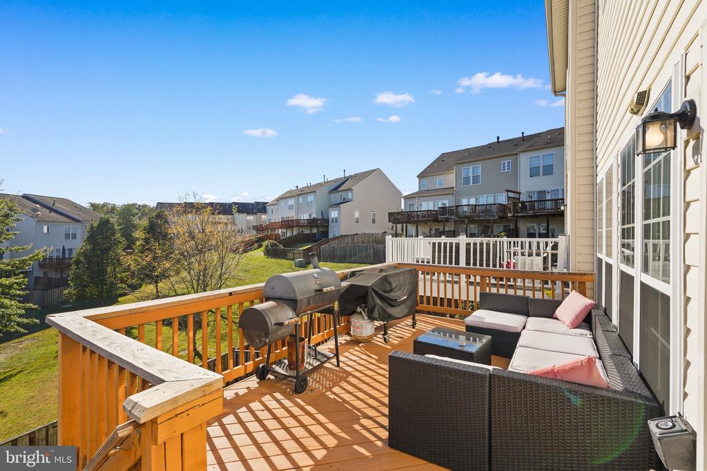 12 POPES CREEK LANE