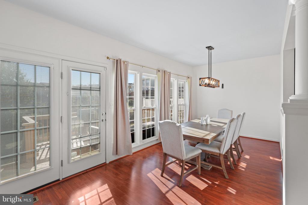 12 POPES CREEK LANE