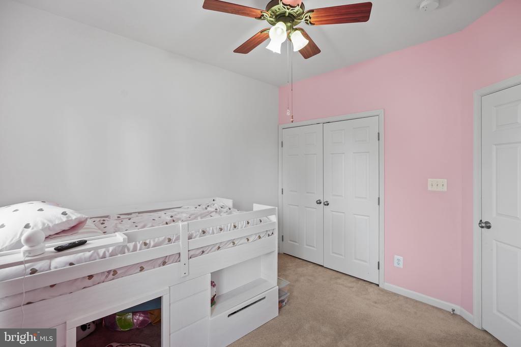 12 POPES CREEK LANE